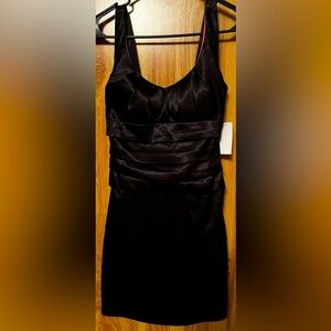 B. Darlin Sleeveless Black Prom/Cocktail Dress Sz 1/2